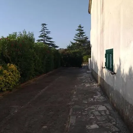 A Schiera Con Giardino E Terrazza-s.marco Di C.te San Marco di Castellabate